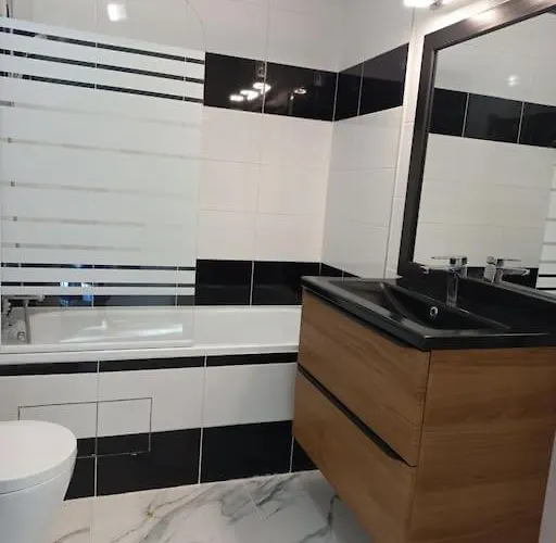 T1 Sporting 1er Etage דירה