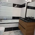 T1 Sporting 1er Etage דירה
